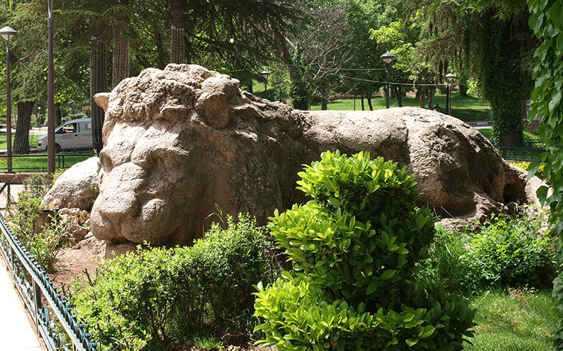 Stone lion, Ifrane