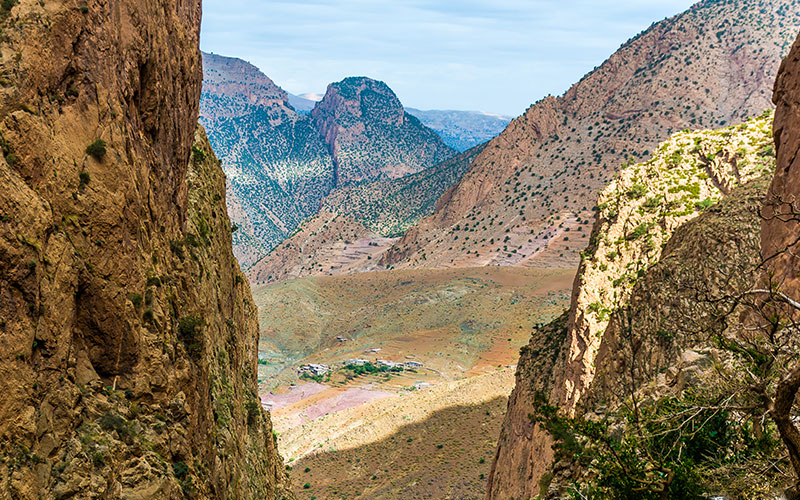 A small Berber village in the Moroccan high Atlas massif where mineral contrats are at their greatest !