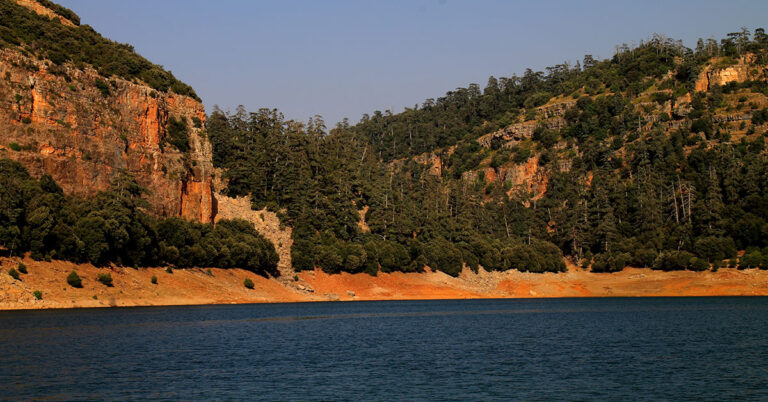 Aguelmam Azegza Lake - A Traveler's Paradise